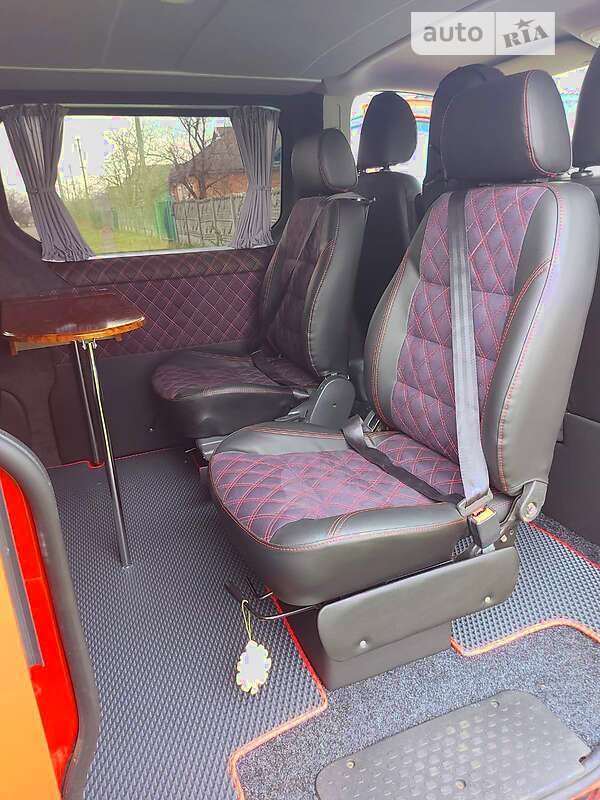 Мінівен Opel Vivaro 2017 в Кропивницькому