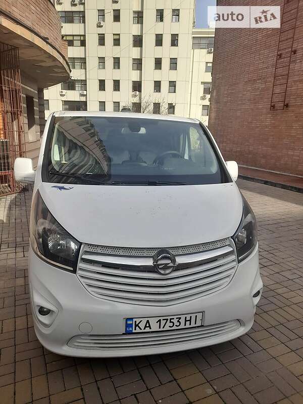 Минивэн Opel Vivaro 2016 в Киеве