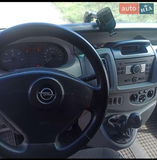 Минивэн Opel Vivaro 2009 в Белгороде-Днестровском