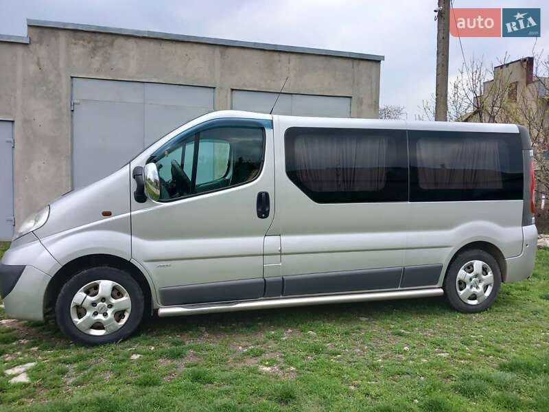 Минивэн Opel Vivaro 2010 в Измаиле