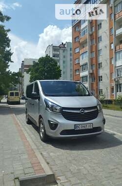 Минивэн Opel Vivaro 2015 в Дрогобыче
