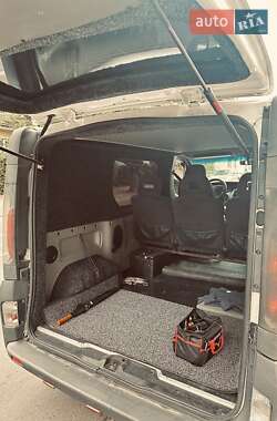 Минивэн Opel Vivaro 2003 в 