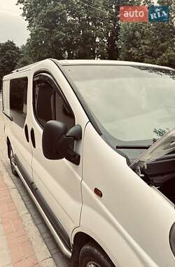 Минивэн Opel Vivaro 2003 в 