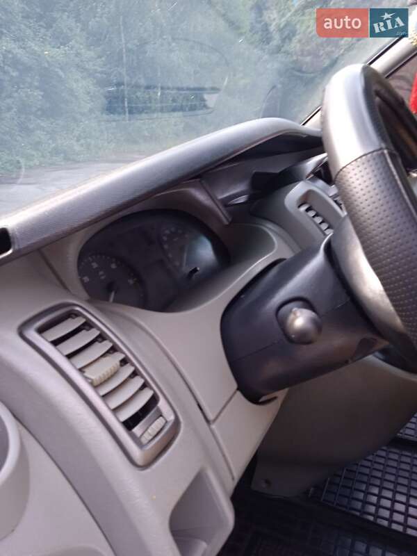 Мінівен Opel Vivaro 2007 в Звягелі