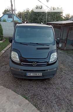 Минивэн Opel Vivaro 2006 в Валках