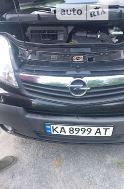 Минивэн Opel Vivaro 2010 в 