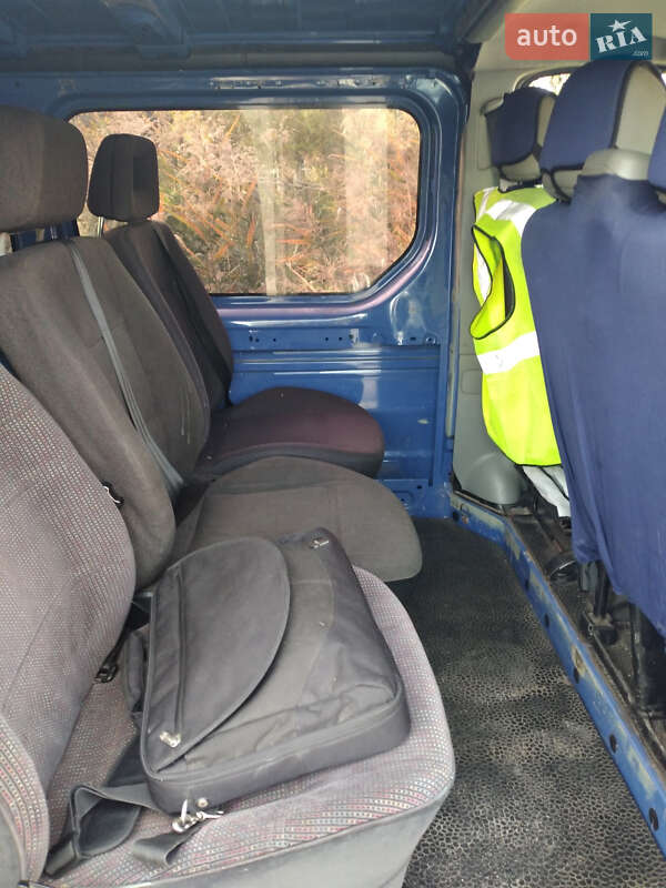 Мінівен Opel Vivaro 2003 в Шацьку