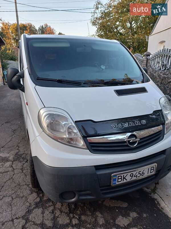Opel Vivaro 2012