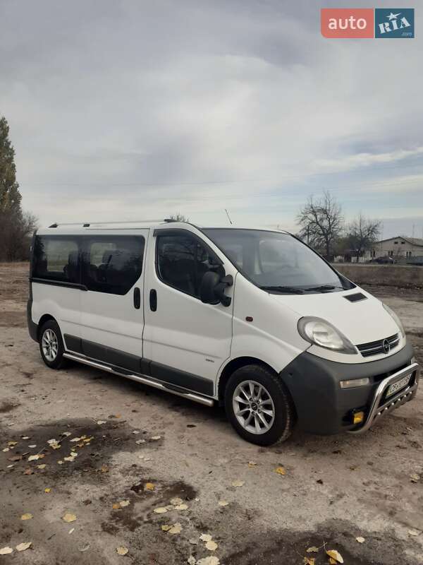 Мінівен Opel Vivaro 2006 в Чернігові