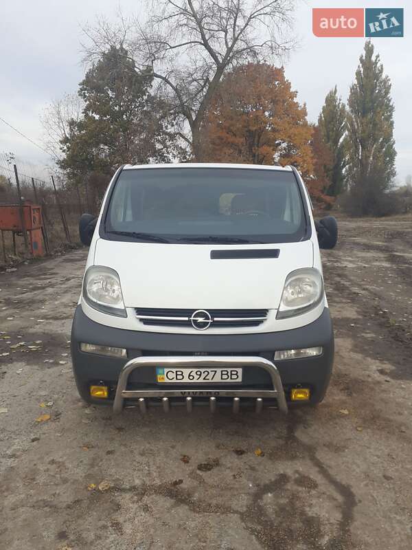 Мінівен Opel Vivaro 2006 в Чернігові