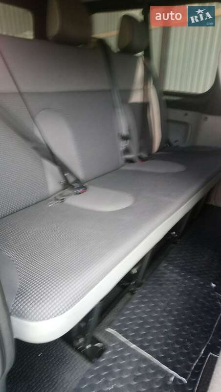 Минивэн Opel Vivaro 2014 в Виньковцах