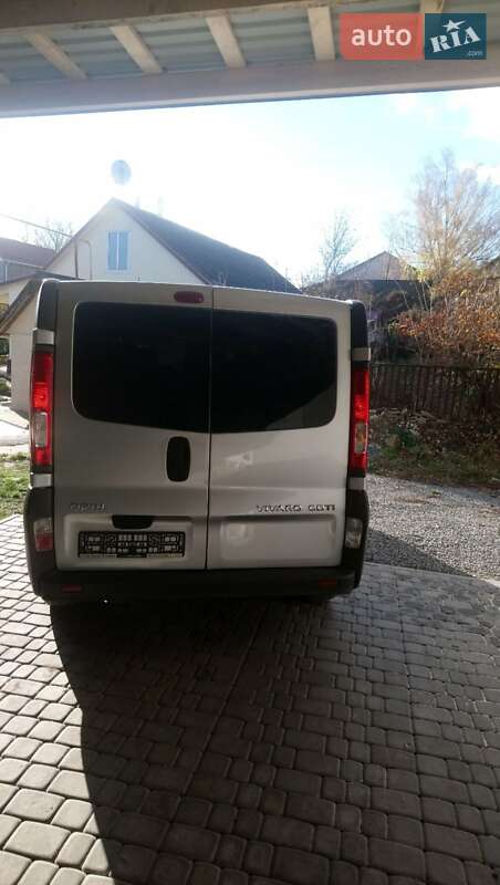 Минивэн Opel Vivaro 2014 в Виньковцах