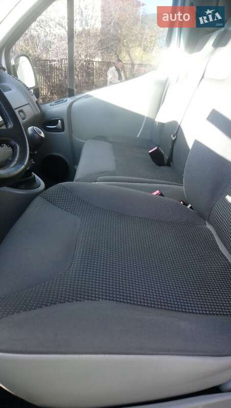 Минивэн Opel Vivaro 2014 в Виньковцах