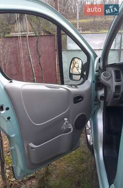 Минивэн Opel Vivaro 2002 в 