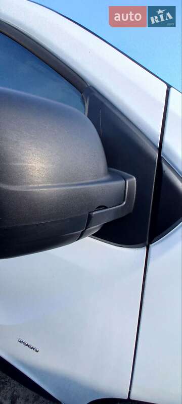 Грузовой фургон Opel Vivaro 2017 в Днепре