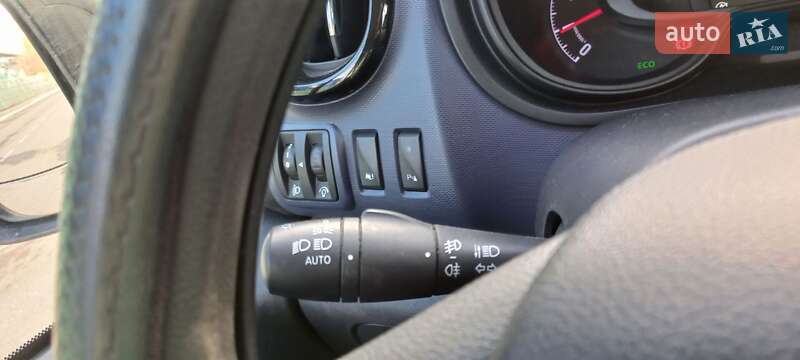 Грузовой фургон Opel Vivaro 2017 в Днепре