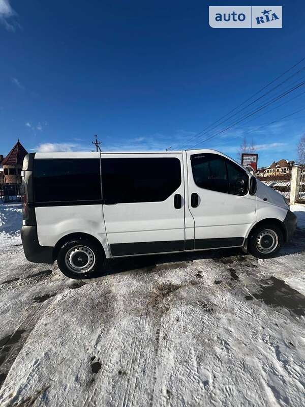 Минивэн Opel Vivaro 2006 в Черновцах
