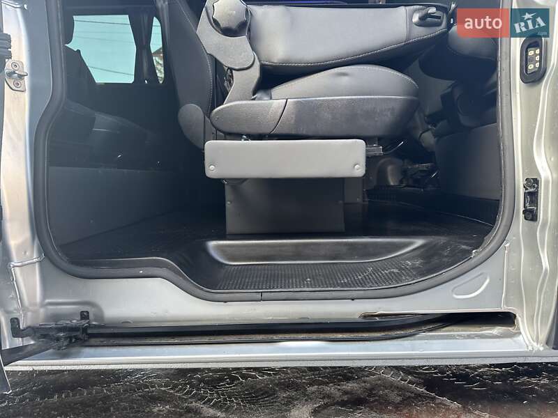 Мінівен Opel Vivaro 2018 в Тернополі