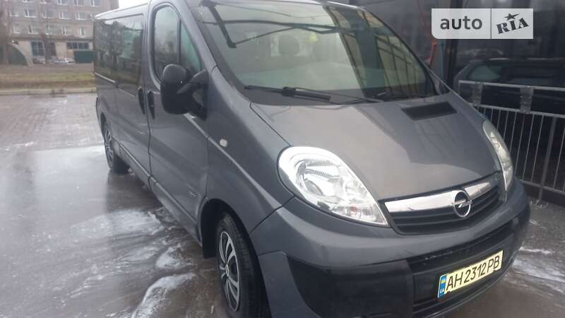 Минивэн Opel Vivaro 2013 в Житомире
