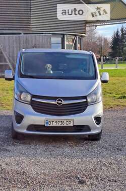 Минивэн Opel Vivaro 2015 в Новой Каховке