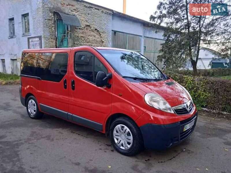 Минивэн Opel Vivaro 2009 в Ровно