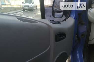 Грузопассажирский фургон Opel Vivaro 2011 в Сумах