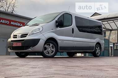 Минивэн Opel Vivaro 2011 в Ровно