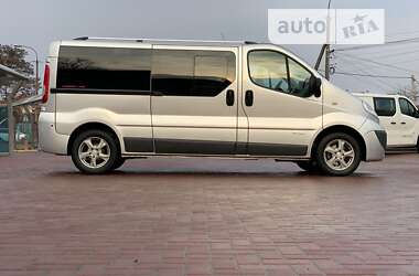 Минивэн Opel Vivaro 2011 в Ровно