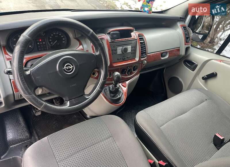 Минивэн Opel Vivaro 2004 в Ровно фото 8 Минивэн Opel Vivaro 2004 в Ровно