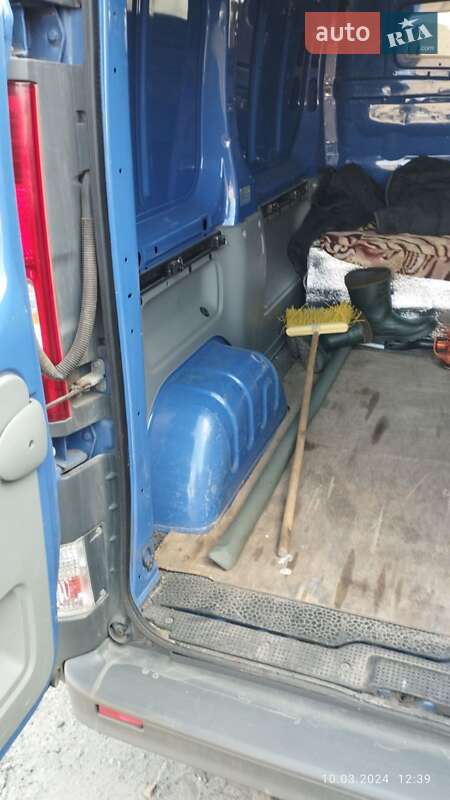 Вантажний фургон Opel Vivaro 2011 в Васищеве