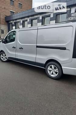 Вантажний фургон Opel Vivaro 2016 в 