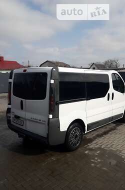 Минивэн Opel Vivaro 2004 в Остроге