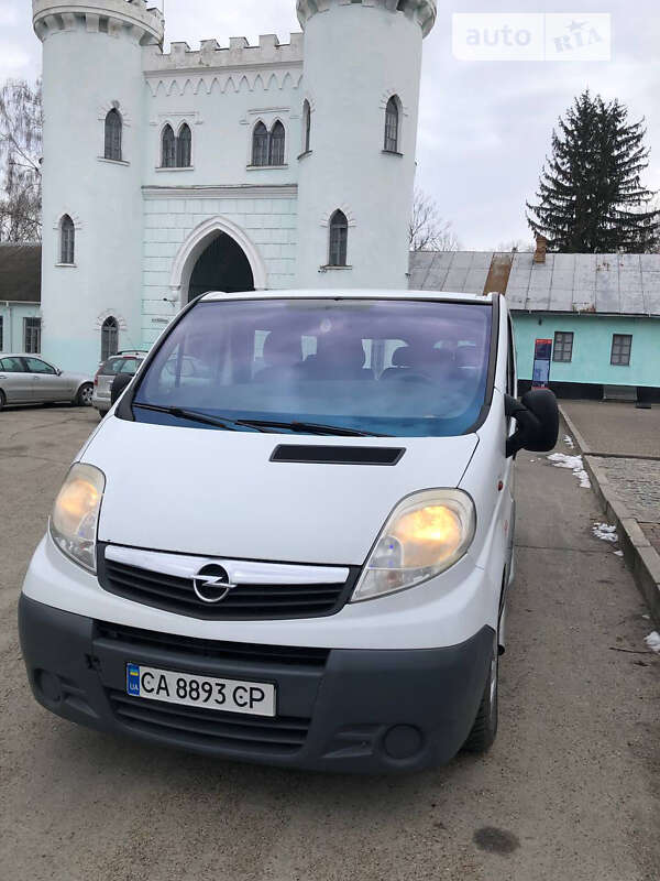 Минивэн Opel Vivaro 2007 в Корсуне-Шевченковском