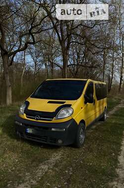 Минивэн Opel Vivaro 2004 в Черновцах