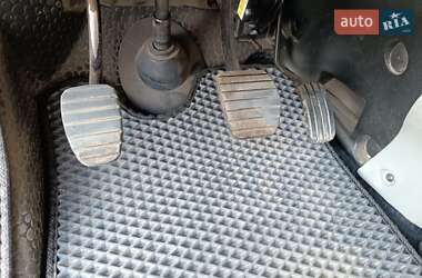 Мінівен Opel Vivaro 2010 в 
