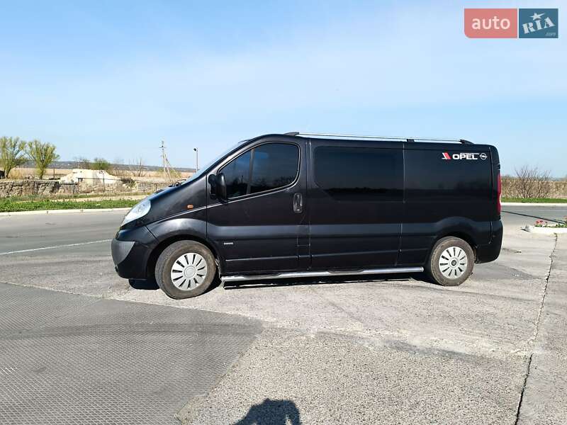 Мінівен Opel Vivaro 2010 в 