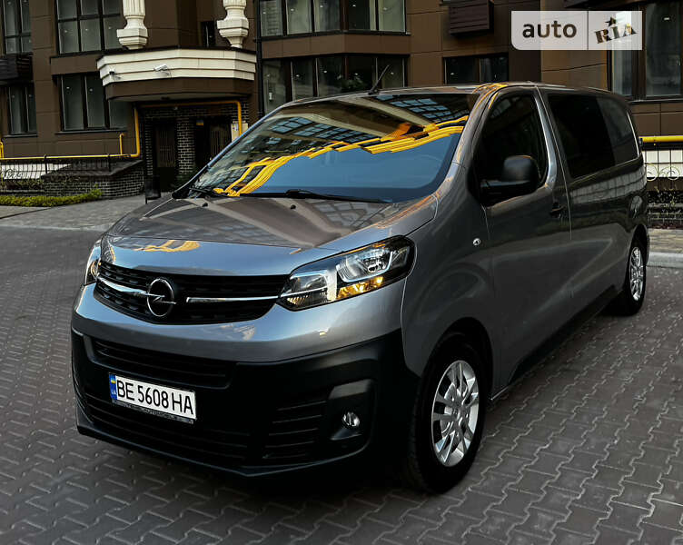Вантажопасажирський фургон Opel Vivaro 2020 в Києві