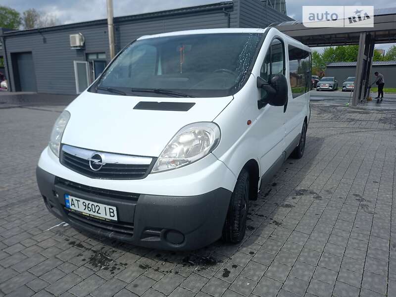 Минивэн Opel Vivaro 2007 в 