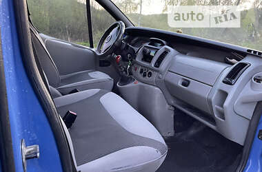 Минивэн Opel Vivaro 2003 в Турке