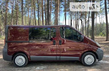 Мінівен Opel Vivaro 2004 в Лебедині