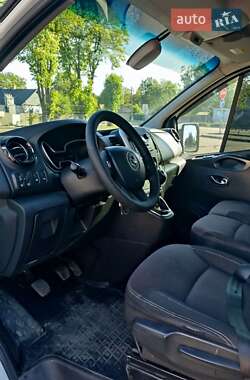 Грузовой фургон Opel Vivaro 2015 в 
