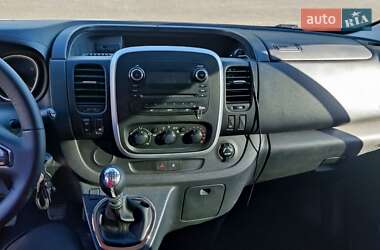 Грузовой фургон Opel Vivaro 2015 в 