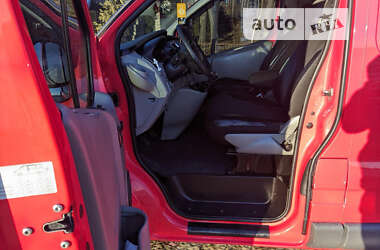 Грузовой фургон Opel Vivaro 2012 в Золочеве