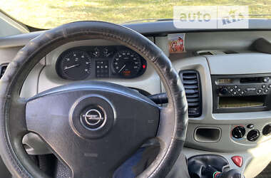 Грузовой фургон Opel Vivaro 2002 в Коломые
