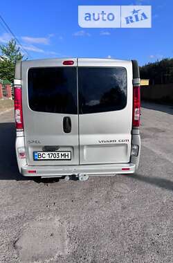 Минивэн Opel Vivaro 2012 в Новояворовске