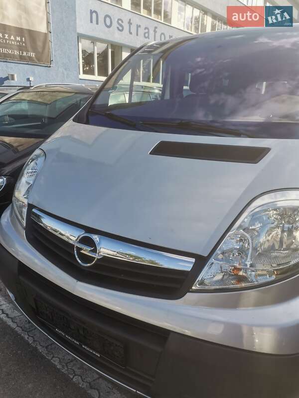 Мінівен Opel Vivaro 2008 в Чернігові
