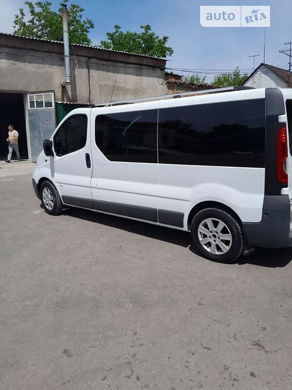 Мінівен Opel Vivaro 2011 в Ямполі