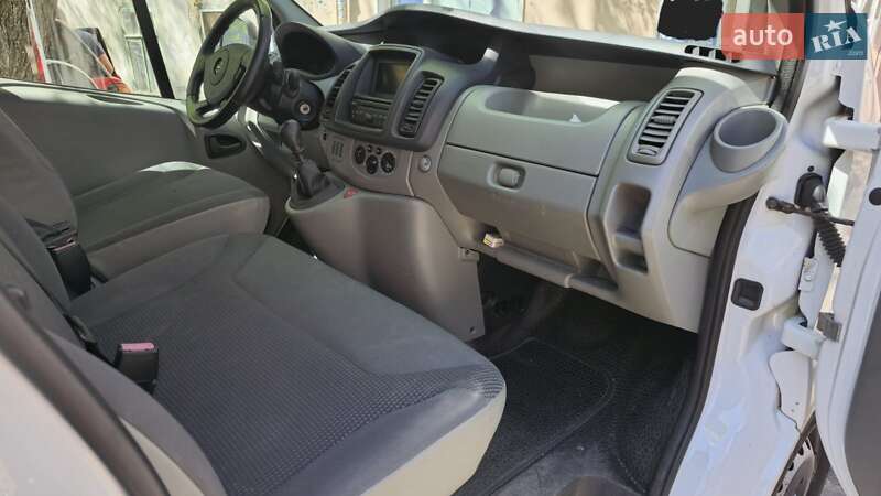 Вантажний фургон Opel Vivaro 2013 в Одесі