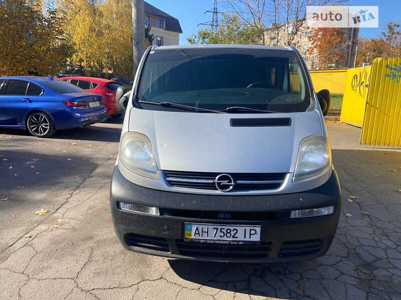 Минивэн Opel Vivaro 2006 в Славянске