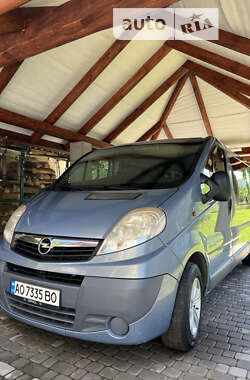 Минивэн Opel Vivaro 2012 в Сваляве
